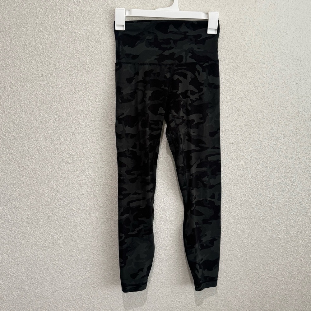 Lululemon Womens Size‎ 4 Align™ High-Rise Pant 25" in Green Camo Workout Gym - Picture 3 of 8
